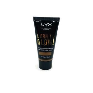 NYX Professional Makeup Born to Glow Naturally Radiant Foundation - Mocha